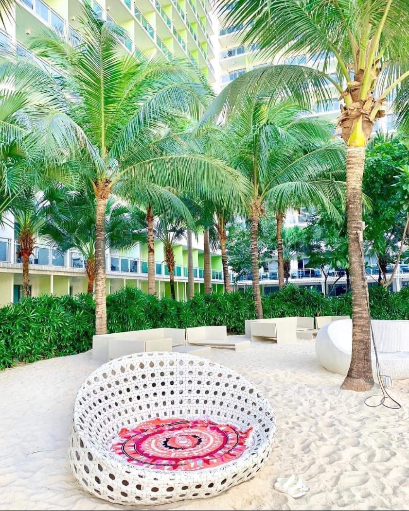 An Ultimate Beach Experience@ Azurre Apartment in Muntinlupa