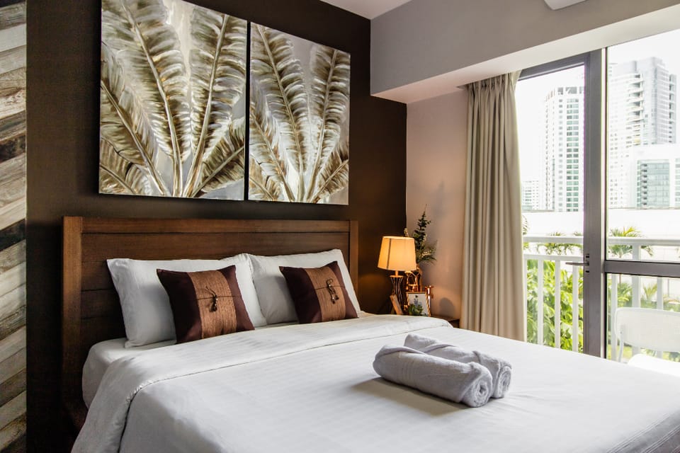 Elegant & Riverfront Suite @Acqua Apartment in Mandaluyong