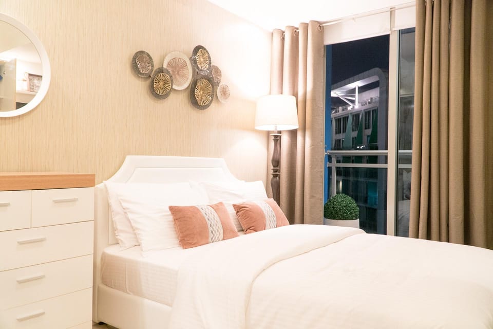 Ultimate Experience by Jazz @ Azure Urban Resort Apartment in Paranaque