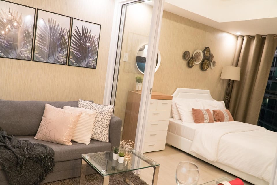 Ultimate Experience by Jazz @ Azure Urban Resort Apartment in Paranaque