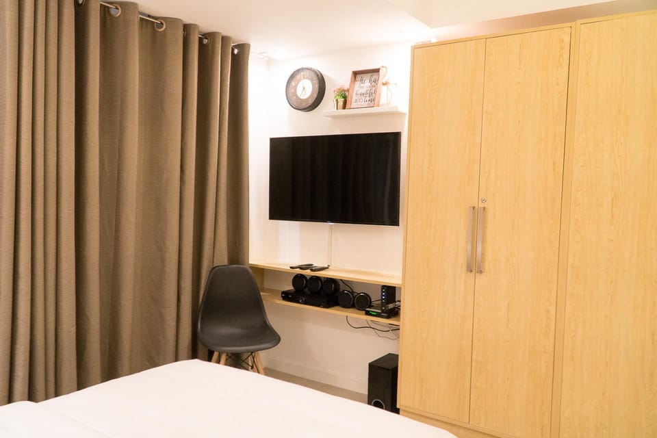Ultimate Experience by Jazz @ Azure Urban Resort Apartment in Paranaque