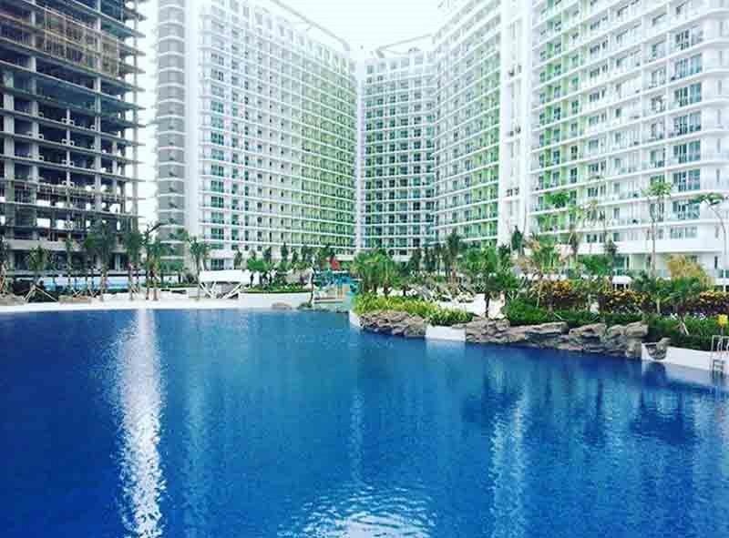 Azure Beach Club Resort Apartment in Paranaque