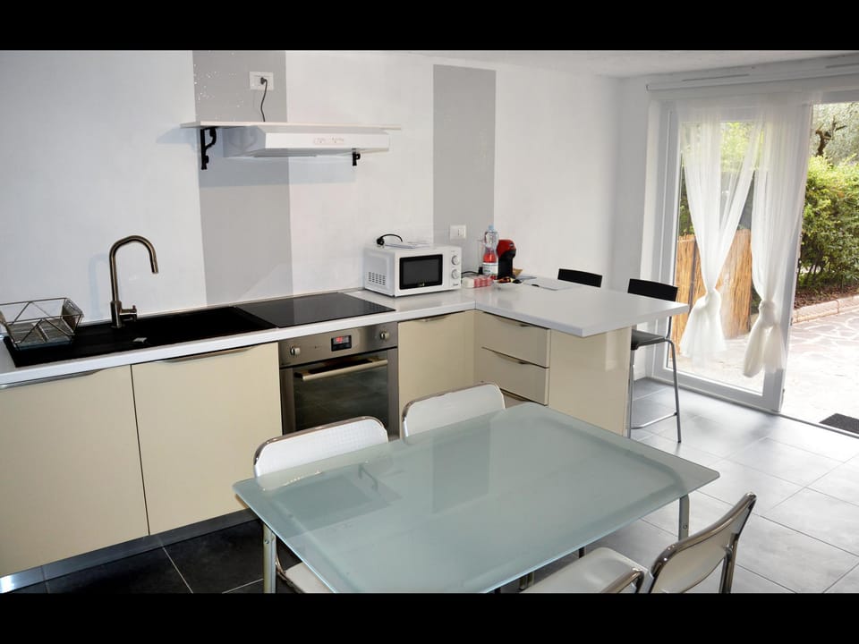 Ground floor near beaches and town center Apartment in Desenzano del Garda
