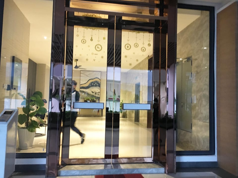 Luxurious Cosy 2 bedrooms Condo @ R&F Mall Apartment in Johor Bahru