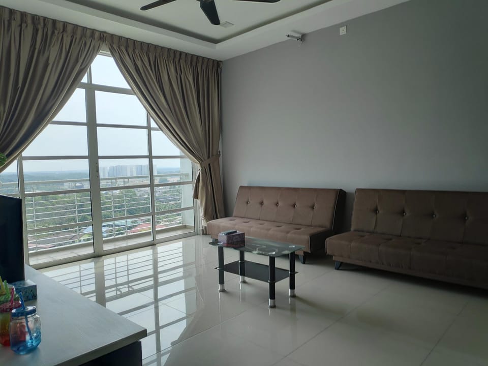 3 Room Near Legoland & Second link @ Nusa Height Apartment in Johor