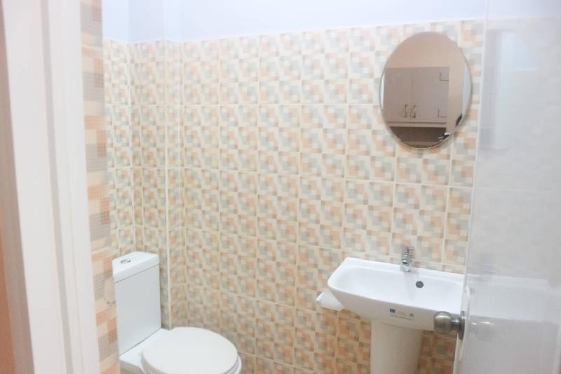 Iloilo Transient Rooms | BUDGET room for four (UB) Apartment in Iloilo City