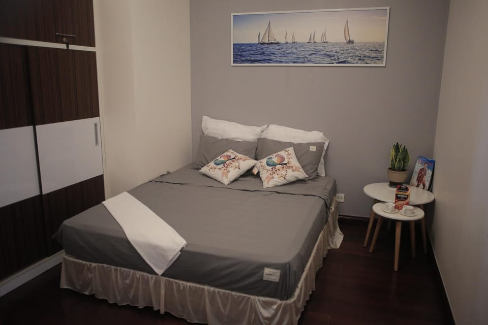 VINCOM 5* ROYAL CITY 107M2 2BR WITH AMAZING VIEWS Apartment in Hanoi