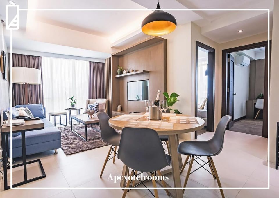 Apartment-Hotel 4-Room Amazing View Cebu Elegant Apartment in Lapu-Lapu City