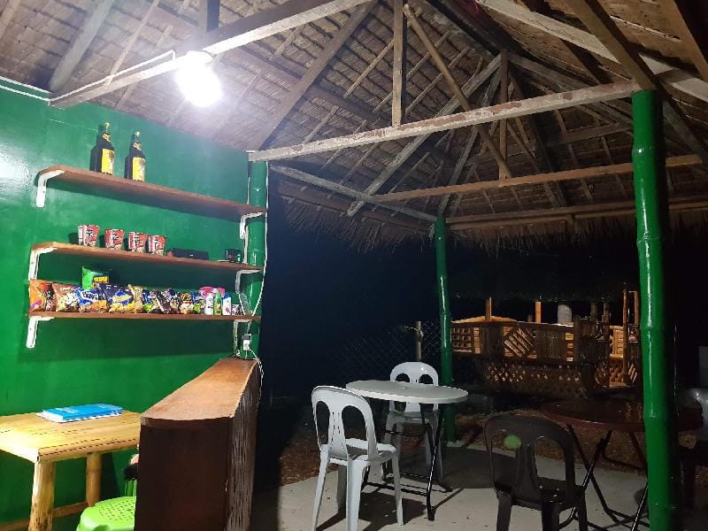 Bamboo house 3 - 2 rooms private bathroom @Nirvana Apartment in Central Visayas