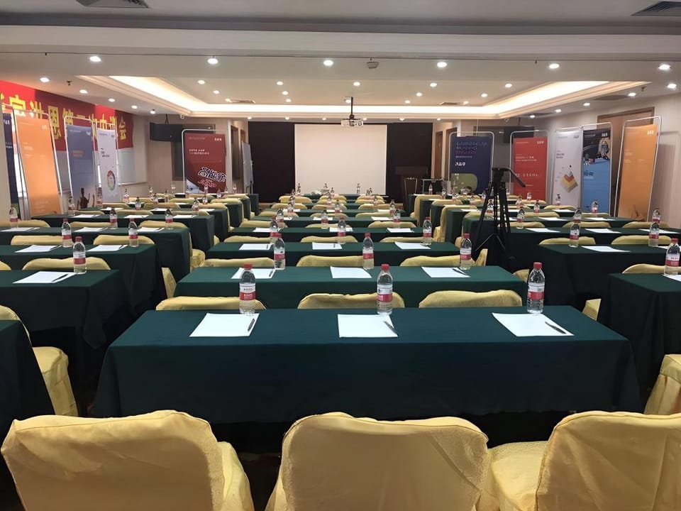 Vienna Hotel Fujian Xiamen Jichang Jiangtou Metro Station Hotel in Xiamen