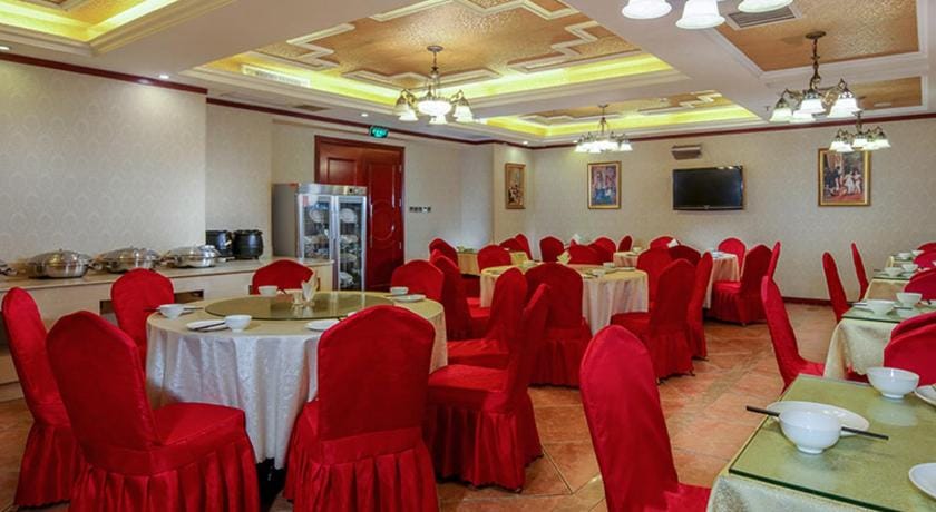 Vienna Hotel Chengdu Convention and Exhibition Center Huayang Metro Station Hotel in Chengdu