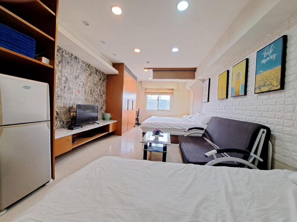 Ximending(Emei 59)-Free Drop-off Service, lift Apartment in Taipei City