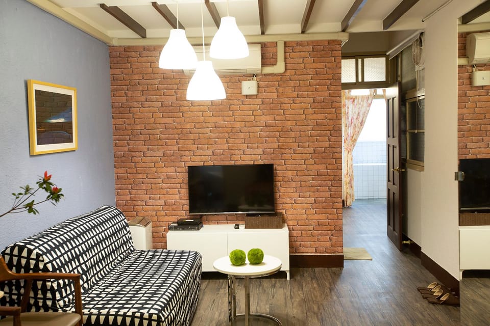 MRT NewUrban Apt  (Free Ride) (monthly) Apartment in Taipei City
