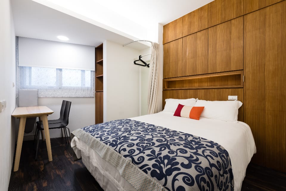 MRT Downtown Stylish B Apt 2-5P Apartment in Taipei City