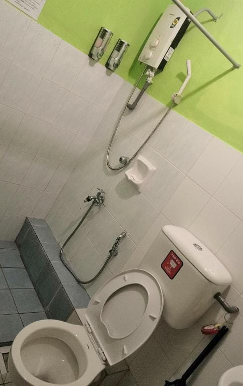 Storey 3 Terrace Hse-KK,Airport,Kepayan,Putatan. Vacation rental in Kota Kinabalu