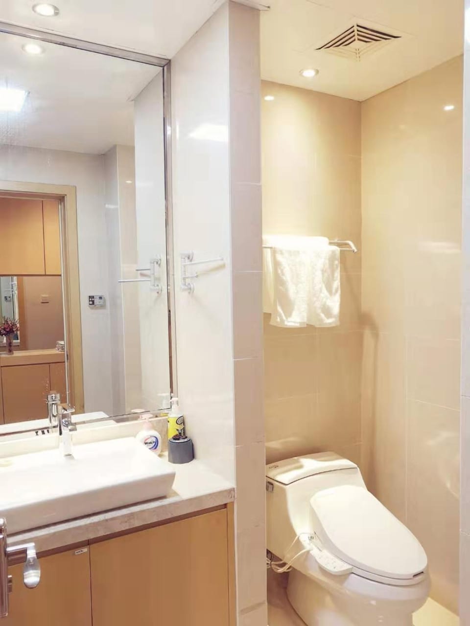 Shirley's Warm International Apartment Apartment in Suzhou