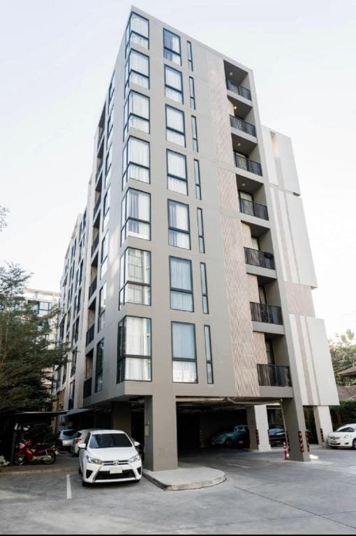 Plam Spring Nimman Fountain luxury condo Apartment in Chiang Mai