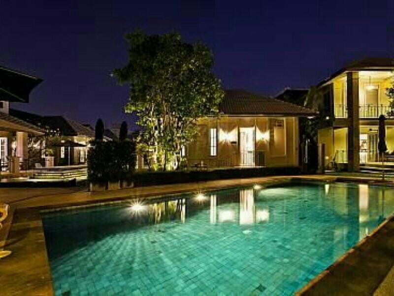 Pattaya City Lux Villa 9Bd 9Bth (Free Electricity) Vacation rental in Pattaya City