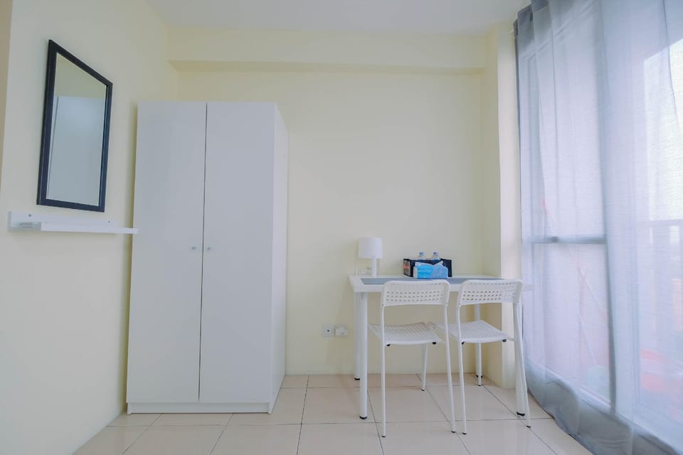 Tifolia Studio Apt with Double Bed By Travelio Apartment in Jakarta