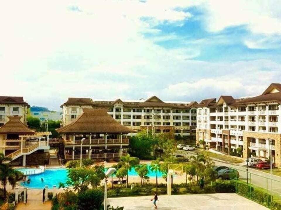 ONE OASIS A5 FREE POOL 3MINS WALK SM MALL DAVAO Apartment in Davao City