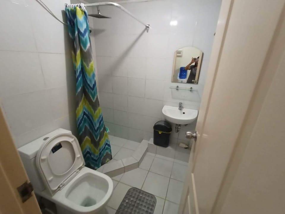 Syv's 2BR / 1T&Bath Condo Beside SM City Mall 411 Apartment in Davao City
