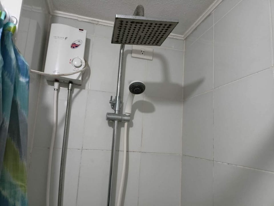 Syv's 2BR / 1T&Bath Condo Beside SM City Mall 411 Apartment in Davao City