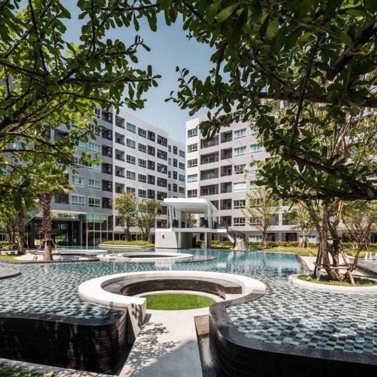 Sukhumvit soi64 Cozy studio BTS free GYM Pool WiFi Apartment in Bangkok