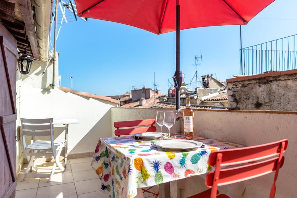 Apt terrasse centre historique place aux aires Apartment in Grasse