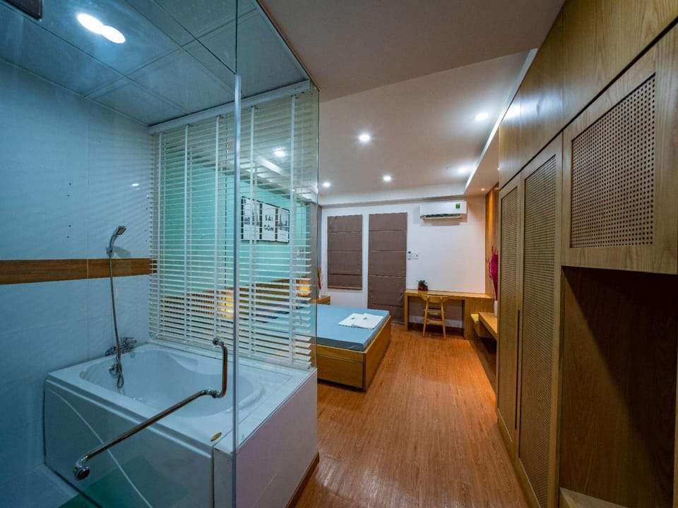 Luxurious 5 Star room nr Ben Thanh, Bui Vien - 402 Apartment in Ho Chi Minh City