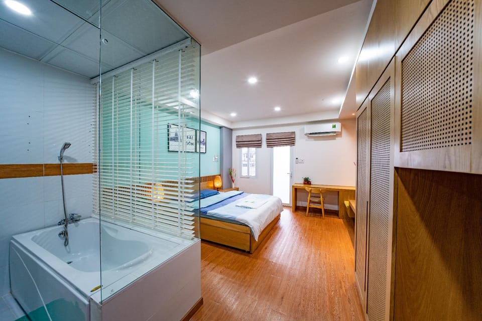 Luxurious 5 Star room nr Ben Thanh, Bui Vien - 402 Apartment in Ho Chi Minh City