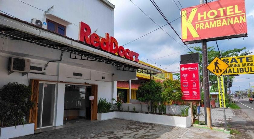 RedDoorz near Prambanan Temple Hotel in Special Region of Yogyakarta