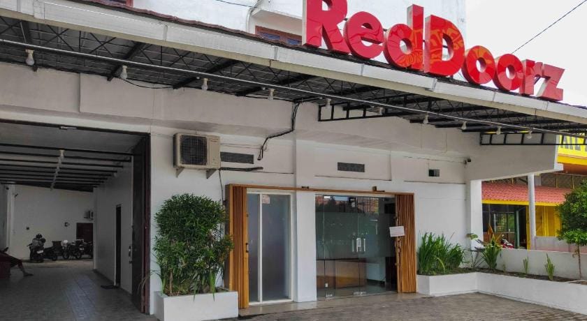 RedDoorz near Prambanan Temple Hotel in Special Region of Yogyakarta
