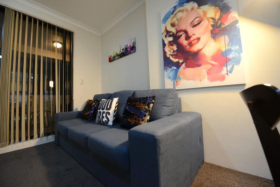 202 Luxury family Gateway @ Central Station Sydney Apartment in Surry Hills