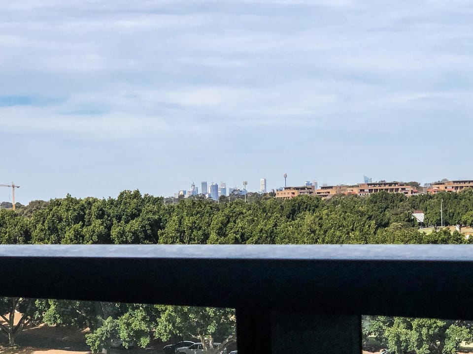 Cozy Apartment w Amazing Park View near Stadiums Apartment in Sydney