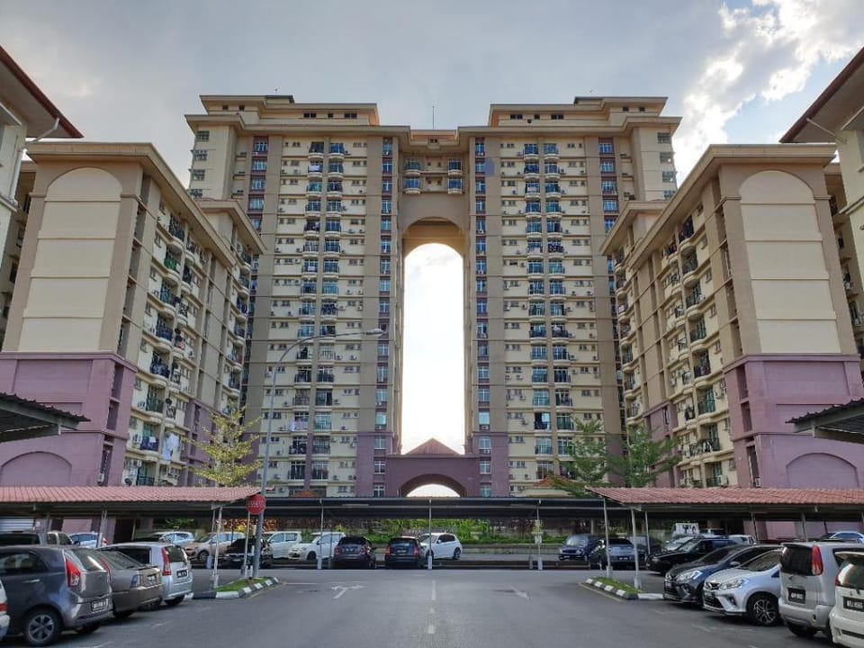 Jk>UpperSanctuary>8Pax>3BedR>2BathR>1Carpark Apartment in Kuching