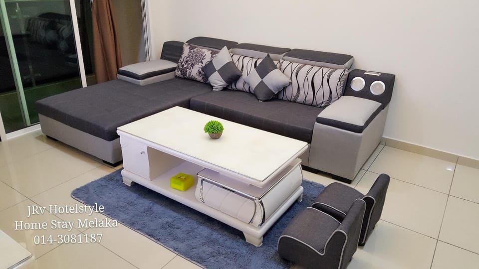Price from 3pax Luxuly room big pool 7min Jonker Apartment in Malacca