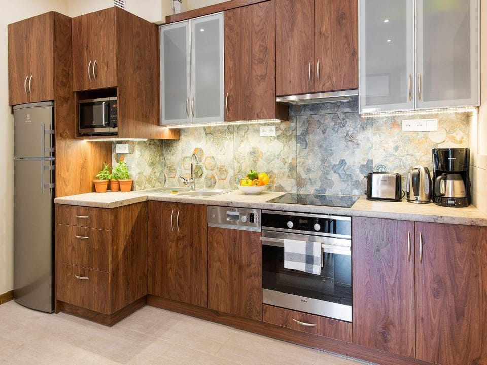 4bdr 2bth Vanilla 5 Apartment, 5min to Main Square Apartment in Krakow