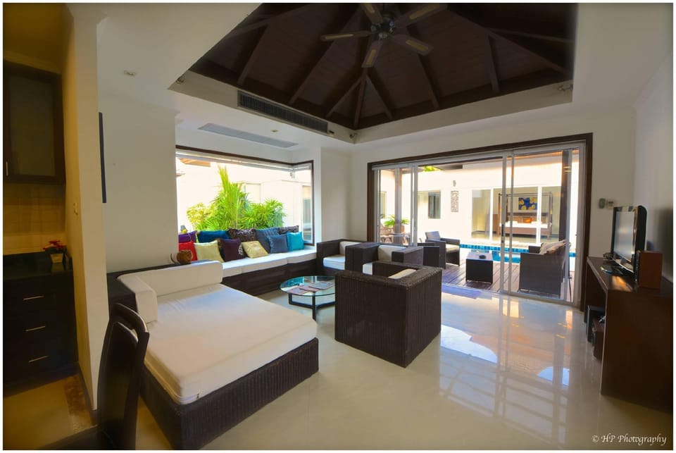 VILLA 2BDR PRIVATE SWIMMINGPOOL 5/6P PARKING-BEACH Villa in Rawai