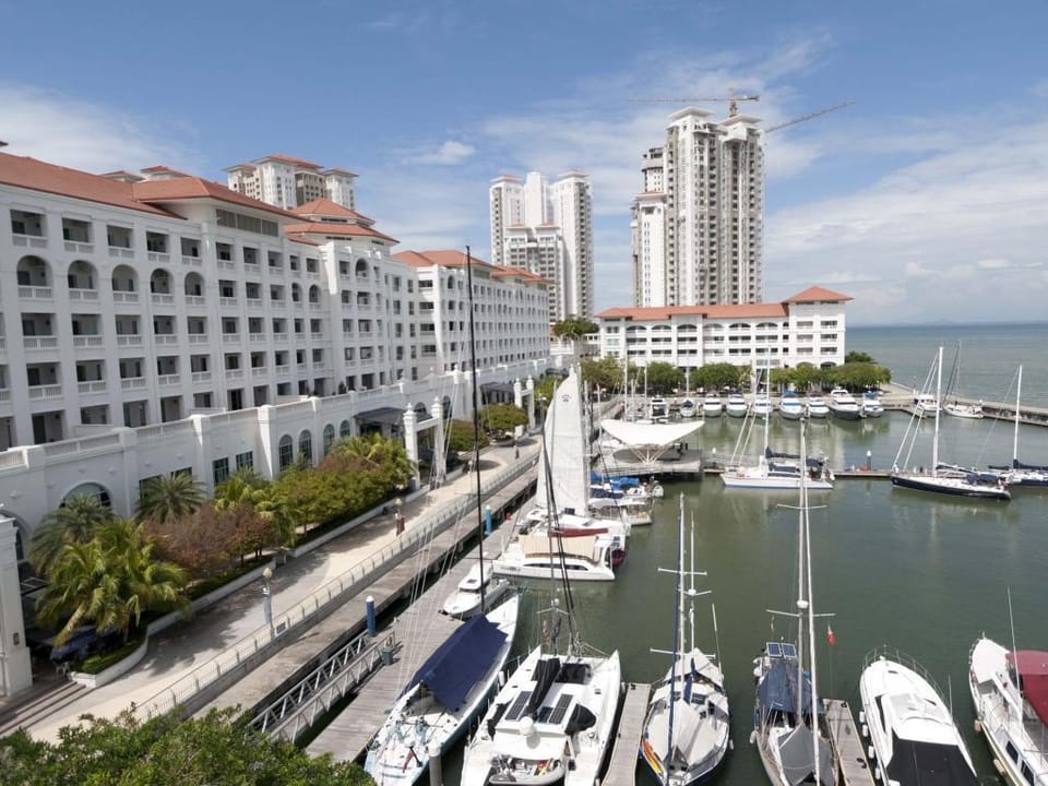 Seaview Studio 1BR Air Tanjung Tokong Straits Quay Apartment in Penang
