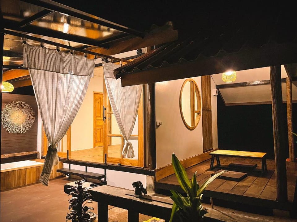 Ton Nam Nan, Bo Kluai (Sakura House) Vacation rental in Laos