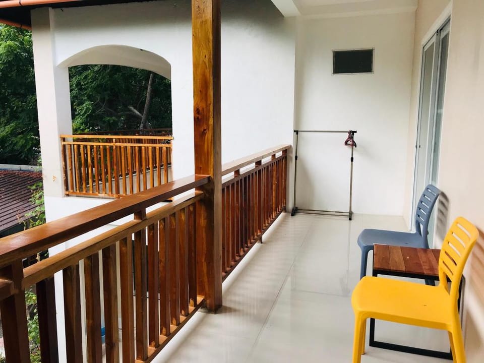 Time Homes/2F AC room6- tatami kingbed Apartment in Panglao