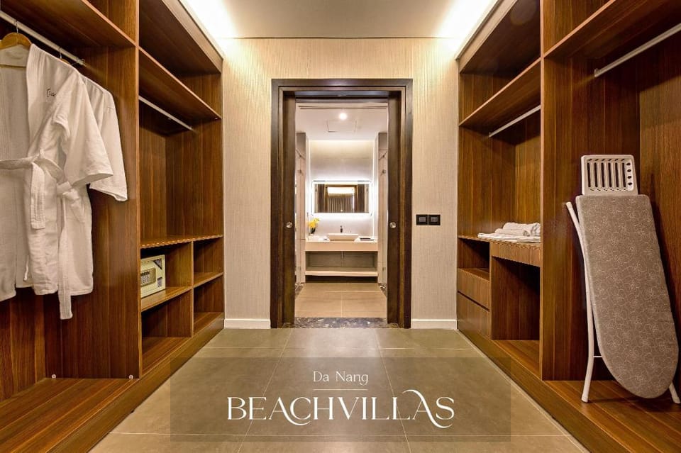 DNBV - Luxury Beachfront Villa at 5-star Resort Villa in Hoa Hai