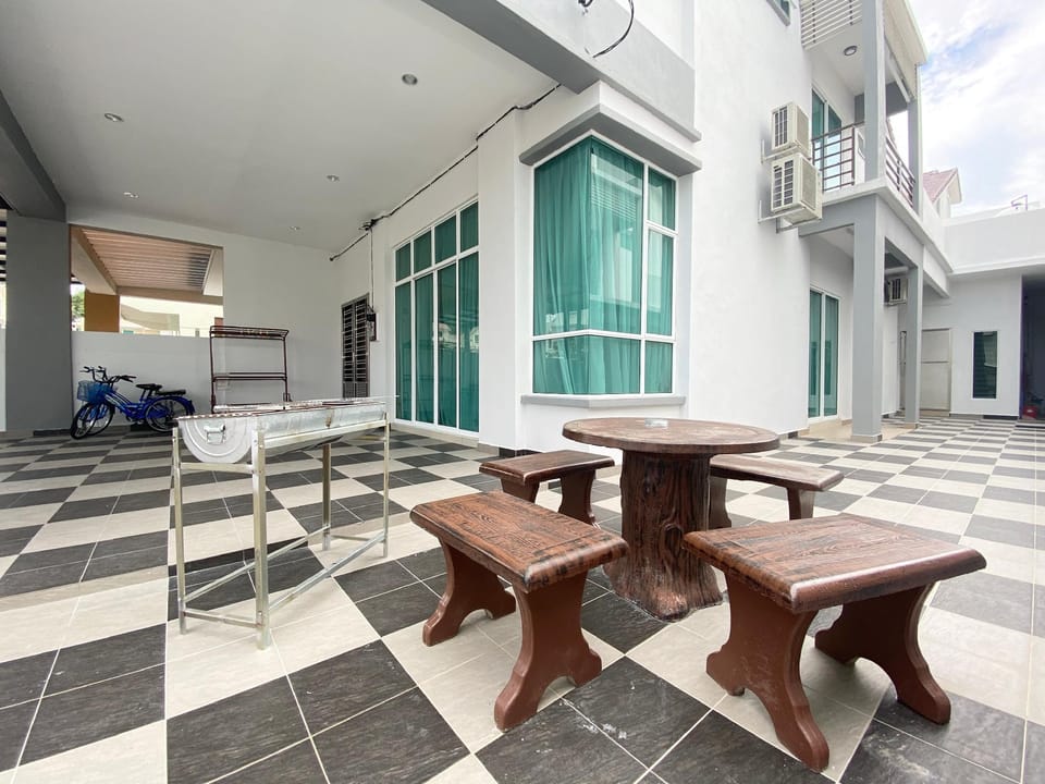Cozy Look Villa | Family Getaway / 4BR, 15 PAX | Vacation rental in Kedah