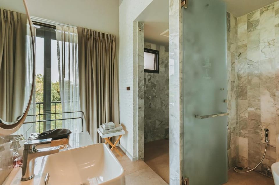twoDO KhaoYai Villa in Laos