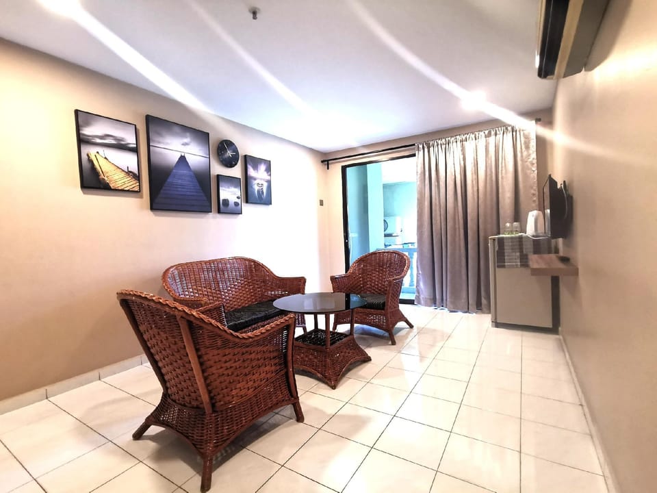 CORAL BAY APARTMENT 3 room (EM HOMESTAY) Apartment in Perak