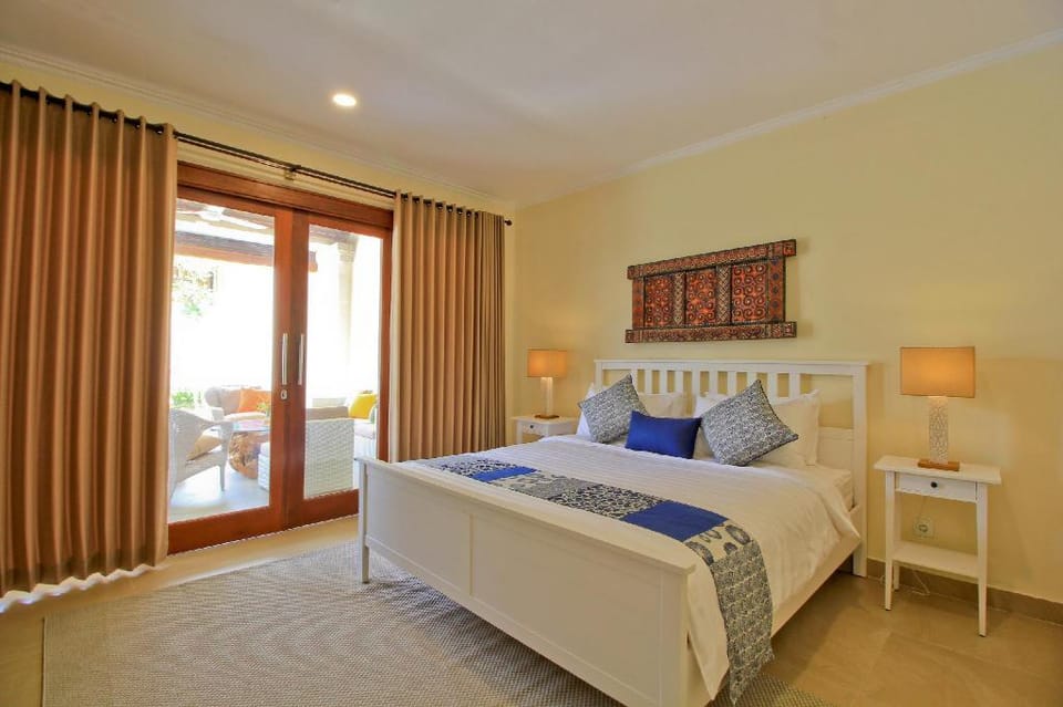 UMA LIMA 3BR -7min Beach Access & 10min to CANGGU Villa in North Kuta