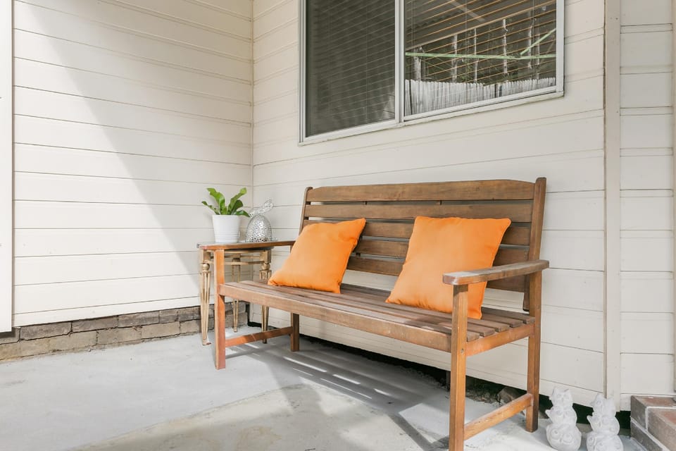 Sunflower Cottage in Blue Mountains Vacation rental in Katoomba