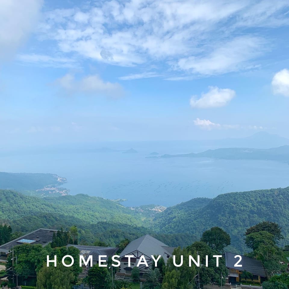 Condo End-unit with Balcony 17th Floor Apartment in Tagaytay