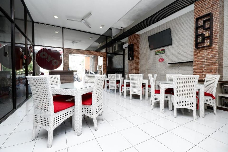 OYO 1251 Residence 8 Hotel in Indonesia