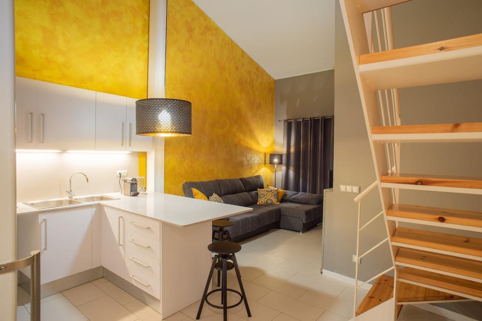 Modern Duplex with smart key perfect for families Apartment in Figueres